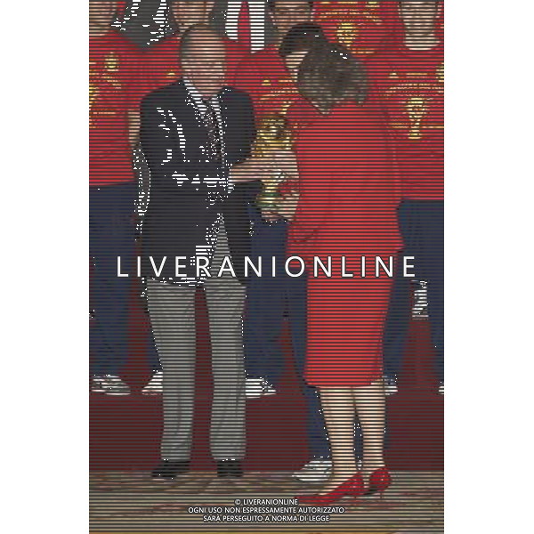 King Juan Carlos, Queen Sofia, Prince Felipe, Princess Letizia, Princess Leonor, Princess Sofia, Princess Elena attend an Audience to the National Football Team on their victory in the FIFA World Cup \'South Africa 2010 at Palacio Real in Madrid Photo: Billy Chappel / ALFAQUI - Ag. Aldo Liverani sas ITALY ONLY RICEVIMENTO A PALAZZO REALE DI MADRID DELLA NAZIONALE SPAGNOLA DI CALCIO DOPO LA VITTORIA DELLA COPPA DEL MONDO IN SUD AFRICA 2010