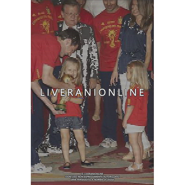 King Juan Carlos, Queen Sofia, Prince Felipe, Princess Letizia, Princess Leonor, Princess Sofia, Princess Elena attend an Audience to the National Football Team on their victory in the FIFA World Cup \'South Africa 2010 at Palacio Real in Madrid Photo: Billy Chappel / ALFAQUI - Ag. Aldo Liverani sas ITALY ONLY RICEVIMENTO A PALAZZO REALE DI MADRID DELLA NAZIONALE SPAGNOLA DI CALCIO DOPO LA VITTORIA DELLA COPPA DEL MONDO IN SUD AFRICA 2010