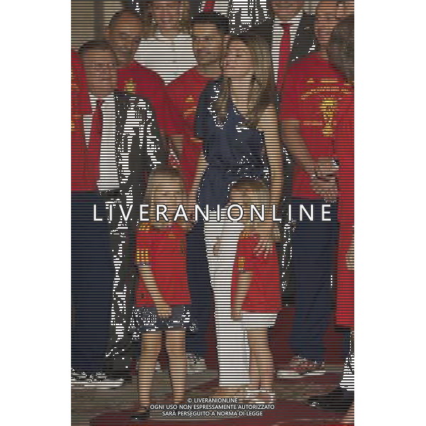 King Juan Carlos, Queen Sofia, Prince Felipe, Princess Letizia, Princess Leonor, Princess Sofia, Princess Elena attend an Audience to the National Football Team on their victory in the FIFA World Cup \'South Africa 2010 at Palacio Real in Madrid Photo: Billy Chappel / ALFAQUI - Ag. Aldo Liverani sas ITALY ONLY RICEVIMENTO A PALAZZO REALE DI MADRID DELLA NAZIONALE SPAGNOLA DI CALCIO DOPO LA VITTORIA DELLA COPPA DEL MONDO IN SUD AFRICA 2010