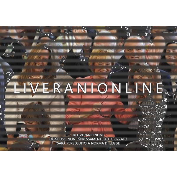 Madrid (12/07/10).- Los jugadores de la Seleccion Espanola, Campeona del Mundo 2010, son recibidos en el Palacio de Moncloa por el Presidente del gobierno, Jose Luis Rodriguez Zapatero. © Alex Cid-Fuentes/ALFAQUI - Ag. Aldo Liverani sas ITALY ONLY LA NAZIONALE SPAGNOLA DI CALCIO RICEVUTA AL PALAZZO DE LA MONCLOA DA ZAPATERO