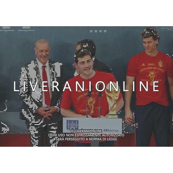 Madrid (12/07/10).- Los jugadores de la Seleccion Espanola, Campeona del Mundo 2010, son recibidos en el Palacio de Moncloa por el Presidente del gobierno, Jose Luis Rodriguez Zapatero. © Alex Cid-Fuentes/ALFAQUI - Ag. Aldo Liverani sas ITALY ONLY LA NAZIONALE SPAGNOLA DI CALCIO RICEVUTA AL PALAZZO DE LA MONCLOA DA ZAPATERO nella foto: IKER CASILLAS