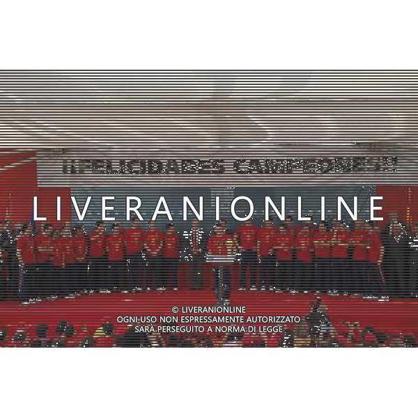 Madrid (12/07/10).- Los jugadores de la Seleccion Espanola, Campeona del Mundo 2010, son recibidos en el Palacio de Moncloa por el Presidente del gobierno, Jose Luis Rodriguez Zapatero. © Alex Cid-Fuentes/ALFAQUI - Ag. Aldo Liverani sas ITALY ONLY LA NAZIONALE SPAGNOLA DI CALCIO RICEVUTA AL PALAZZO DE LA MONCLOA DA ZAPATERO