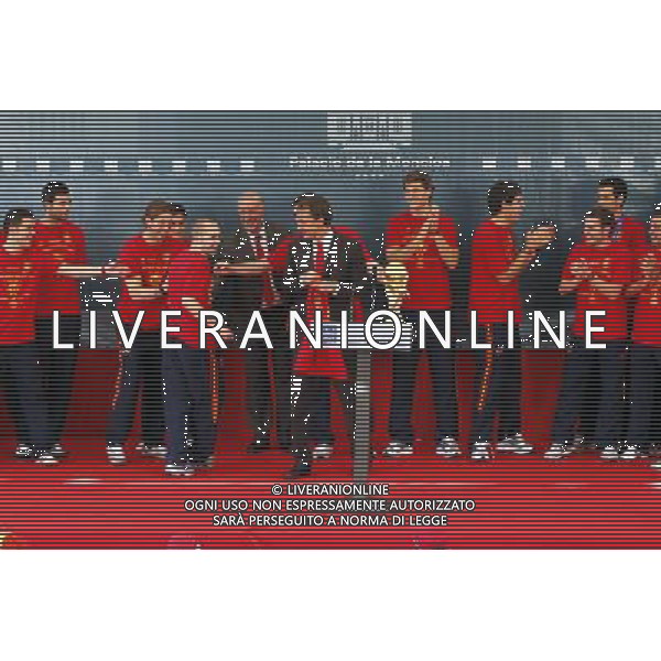 Madrid (12/07/10).- Los jugadores de la Seleccion Espanola, Campeona del Mundo 2010, son recibidos en el Palacio de Moncloa por el Presidente del gobierno, Jose Luis Rodriguez Zapatero. © Alex Cid-Fuentes/ALFAQUI - Ag. Aldo Liverani sas ITALY ONLY LA NAZIONALE SPAGNOLA DI CALCIO RICEVUTA AL PALAZZO DE LA MONCLOA DA ZAPATERO