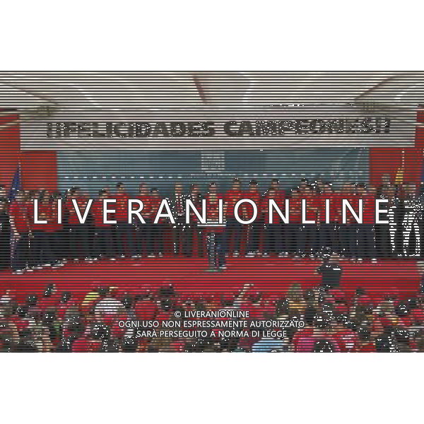 Madrid (12/07/10).- Los jugadores de la Seleccion Espanola, Campeona del Mundo 2010, son recibidos en el Palacio de Moncloa por el Presidente del gobierno, Jose Luis Rodriguez Zapatero. © Alex Cid-Fuentes/ALFAQUI - Ag. Aldo Liverani sas ITALY ONLY LA NAZIONALE SPAGNOLA DI CALCIO RICEVUTA AL PALAZZO DE LA MONCLOA DA ZAPATERO