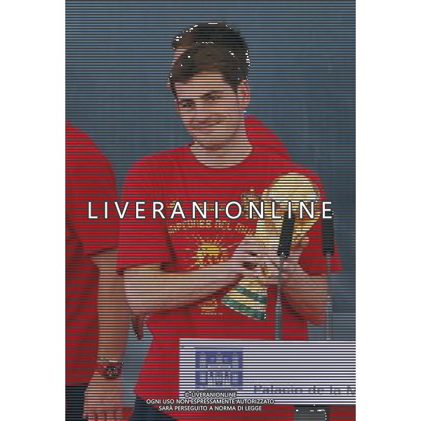 Madrid (12/07/10).- Los jugadores de la Seleccion Espanola, Campeona del Mundo 2010, son recibidos en el Palacio de Moncloa por el Presidente del gobierno, Jose Luis Rodriguez Zapatero. © Alex Cid-Fuentes/ALFAQUI - Ag. Aldo Liverani sas ITALY ONLY LA NAZIONALE SPAGNOLA DI CALCIO RICEVUTA AL PALAZZO DE LA MONCLOA DA ZAPATERO nella foto: IKER CASILLAS