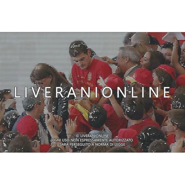 Madrid (12/07/10).- Los jugadores de la Seleccion Espanola, Campeona del Mundo 2010, son recibidos en el Palacio de Moncloa por el Presidente del gobierno, Jose Luis Rodriguez Zapatero. © Alex Cid-Fuentes/ALFAQUI - Ag. Aldo Liverani sas ITALY ONLY LA NAZIONALE SPAGNOLA DI CALCIO RICEVUTA AL PALAZZO DE LA MONCLOA DA ZAPATERO nella foto: IKER CASILLAS