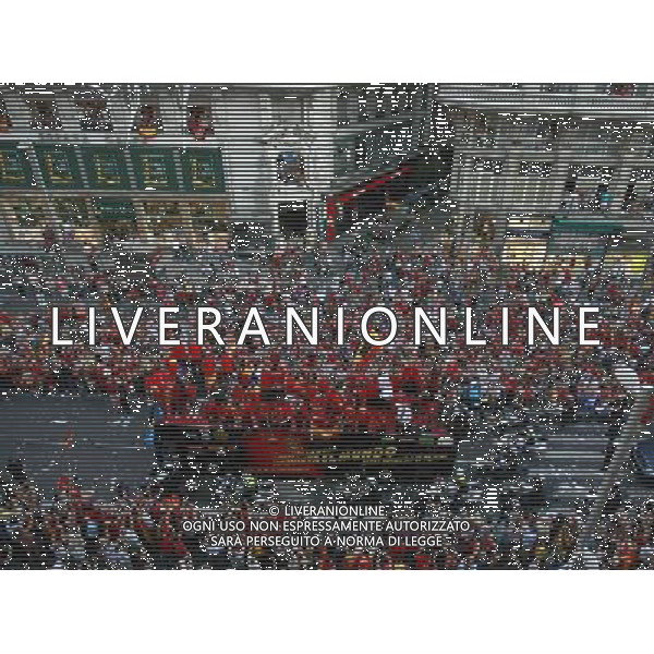 MADRID, Spain (12/07/2010).- Spain\'s National team celebrates victory ay South Africa world Cup with supporters all over Madrid. Photo: Adrian / ALFAQUI - Ag. Aldo Liverani sas ITALY ONLY FESTEGGIAMENTI NELLE STRADE DI MADRID DELLA NAZIONALE SPAGNOLA DI CALCIO DOPO LA VITTORIA DELLA COPPA DEL MONDO IN SUD AFRICA 2010