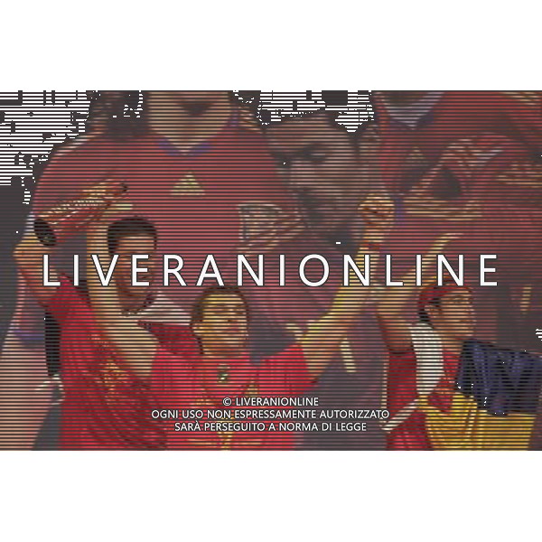 Spain\'s Xabi Alonso, Fernando LLorente and Pedro Rodriguez during the celebration of the victory in the FIFA World Cup.July, 7, 2010. Photo: Acero / Alter / ALFAQUI - Ag. Aldo Liverani sas ITALY ONLY FESTEGGIAMENTI A MADRID DELLA NAZIONALE SPAGNOLA DI CALCIO DOPO LA VITTORIA DELLA COPPA DEL MONDO IN SUD AFRICA 2010