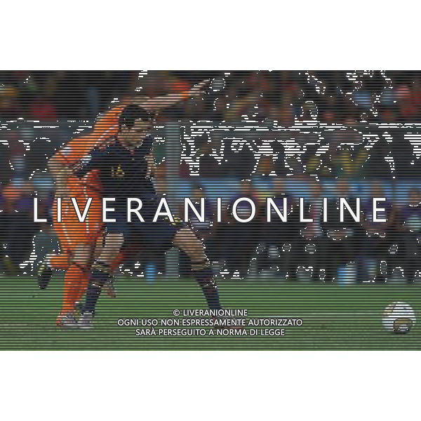 Fifa World Cup Sud Africa 2010 Match #64 Finale Johannesburg (Soccer City Stadium) - 11.07.2010 Olanda-Spagna Nella Foto:Sergio BUSQUETS-Wesley SNEIJDER /Ph.Vitez-Ag. Aldo Liverani