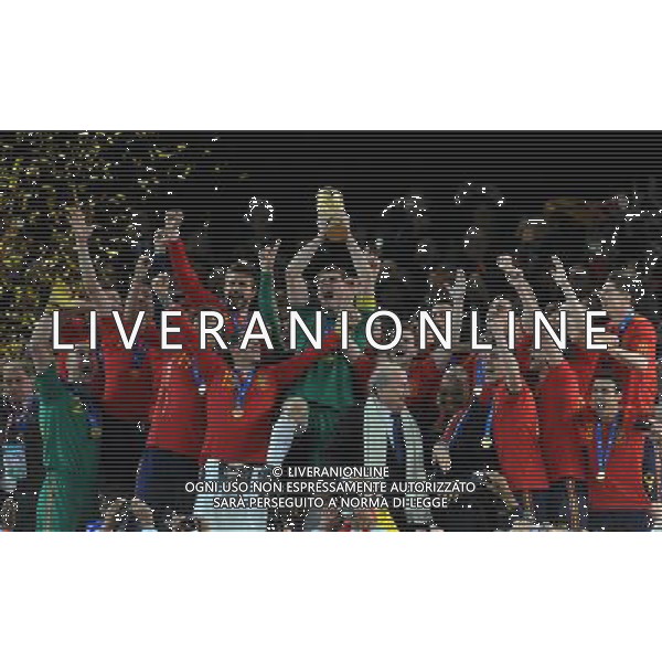 Fifa World Cup Sud Africa 2010 Match #64 Finale Johannesburg (Soccer City Stadium) - 11.07.2010 Olanda-Spagna Nella Foto:Iker CASILLAS alza la coppa del mondo /Ph.Vitez-Ag. Aldo Liverani