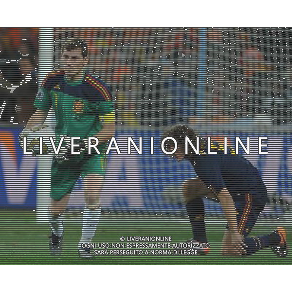 Fifa World Cup Sud Africa 2010 Match #64 Finale Johannesburg (Soccer City Stadium) - 11.07.2010 Olanda-Spagna Nella Foto:Iker CASILLAS-Carles PUYOL /Ph.Vitez-Ag. Aldo Liverani