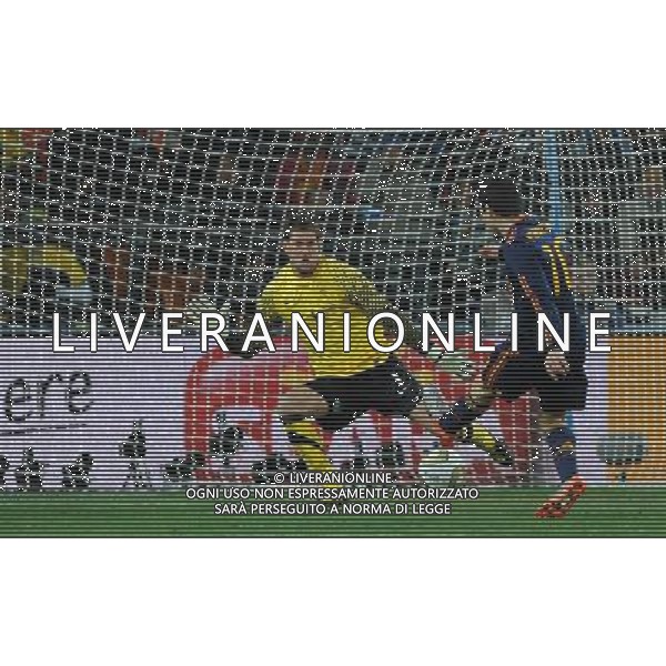 Fifa World Cup Sud Africa 2010 Match #64 Finale Johannesburg (Soccer City Stadium) - 11.07.2010 Olanda-Spagna Nella Foto:Maarten STEKELENBURG para un\'occasione di Cesc FABREGAS /Ph.Vitez-Ag. Aldo Liverani