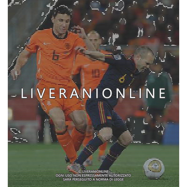 Fifa World Cup Sud Africa 2010 Match #64 Finale Johannesburg (Soccer City Stadium) - 11.07.2010 Olanda-Spagna Nella Foto:Andres INIESTA-Mark VAN BOMMEL /Ph.Vitez-Ag. Aldo Liverani