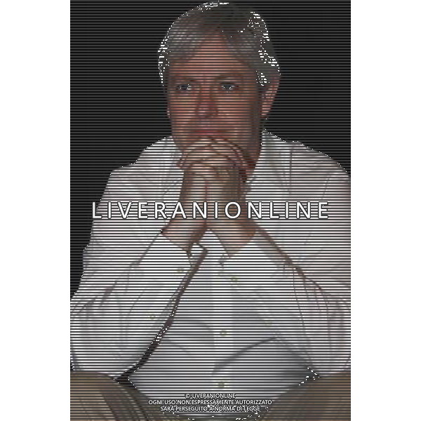 Milano 13-07-2010 La Fondazione Corriere della Sera, per il quinto anno consecutivo, cura gli Aperitivi con gli autori, incontri che mirano ad avvicinare il pubblico ai protagonisti de La Milanesiana \'La legge Paradossi: gli zombie siamo noi? nella foto: Jonathan Coe foto Sorano / ag.Aldo Liverani sas 