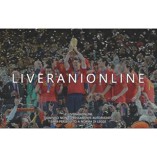 Fifa World Cup Sud Africa 2010 Match #64 Finale Johannesburg (Soccer City Stadium) - 11.07.2010 Olanda-Spagna Nella Foto:Fernando TORRES alza la coppa /Ph.Vitez-Ag. Aldo Liverani