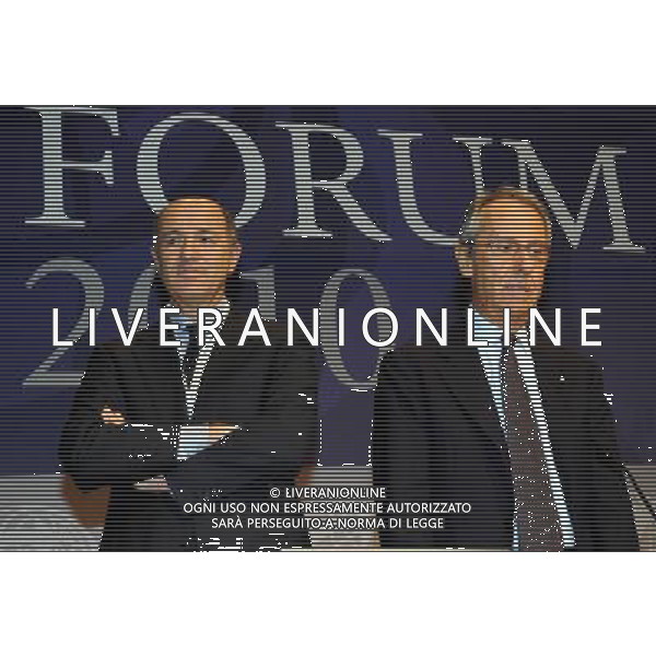 MILANO 13/7/2010 PALAZZO MEZZANOTTE P.zza AFFARI, 6 GIORNATA CONCLUSIVA DEL FORUM ECONOMICO E FINANZIARIO PER IL MEDITERRANEO NELLA FOTO BRUNO ERMOLLI E CORRADO PASSERA FOTO ROMANO/AG ALDO LIVERANI