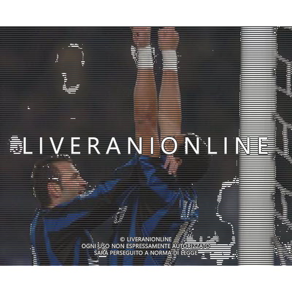 Juventus-Inter semifinali andata di Coppa Italia Tim Cup 04/02/2004 nella foto abbracci esultanza dopo il secondo gol di adriano* Agenzia Aldo liverani