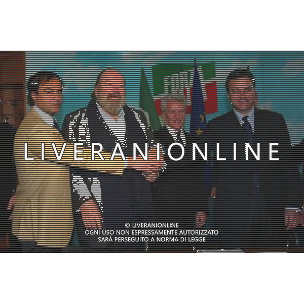 Roma 04/03/2005 - Presentazione delle candidature alle Elezioni Regionali per il Lazio di Forza Italia. Nella foto: Giuseppe Giannini, Carlo Pedersoli in arte Bud Spencer, Mino Damato e Giorgio Simeone Agenzia Aldo Liverani