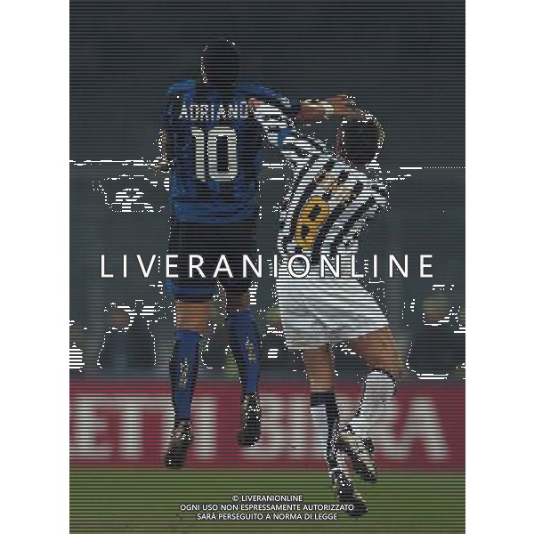 TORINO 04/02/04 SEMIFINALE TIM CUP 2003/04 JUVENTUS - INTER nella foto adriano leite ribeiro con conte antonio ph gigi arcaini/ag.aldo liverani