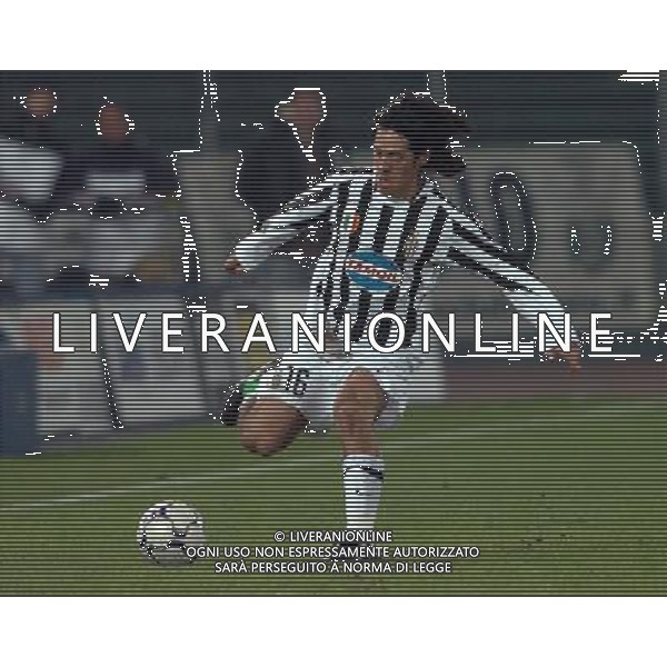 TORINO 04/02/04 SEMIFINALE TIM CUP 2003/04 JUVENTUS - INTER nella foto camoranesi mauro ph gigi arcaini/ag.aldo liverani