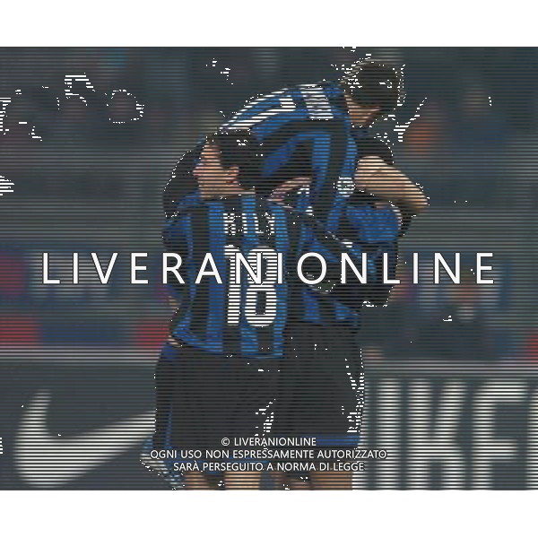 TORINO 04/02/04 SEMIFINALE TIM CUP 2003/04 JUVENTUS - INTER nella foto dopo gol adriano liete ribeiro ph gigi arcaini/ag.aldo liverani