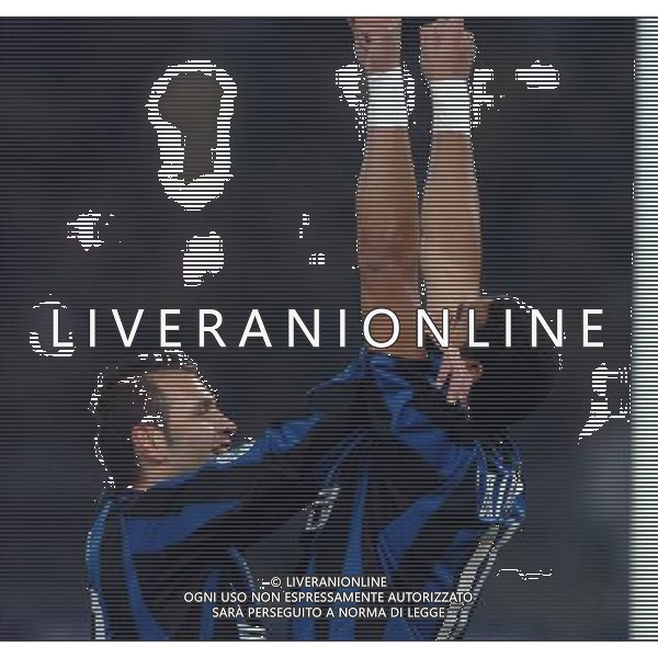 TORINO 04/02/04 SEMIFINALE TIM CUP 2003/04 JUVENTUS - INTER nella foto dopo secondo gol adriano leite ribeiro ph gigi arcaini/ag.aldo liverani