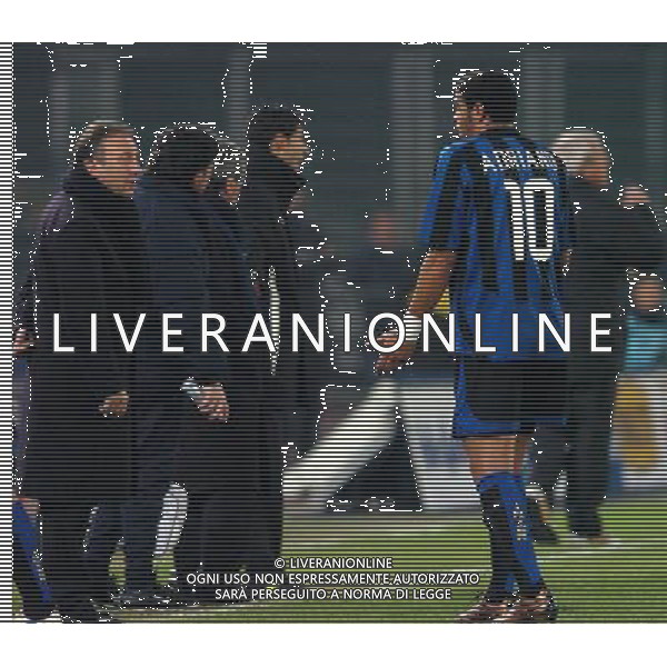 TORINO 04/02/04 SEMIFINALE TIM CUP 2003/04 JUVENTUS - INTER nella foto zaccheroni alberto con adriano leite ribeiro ph gigi arcaini/ag.aldo liverani