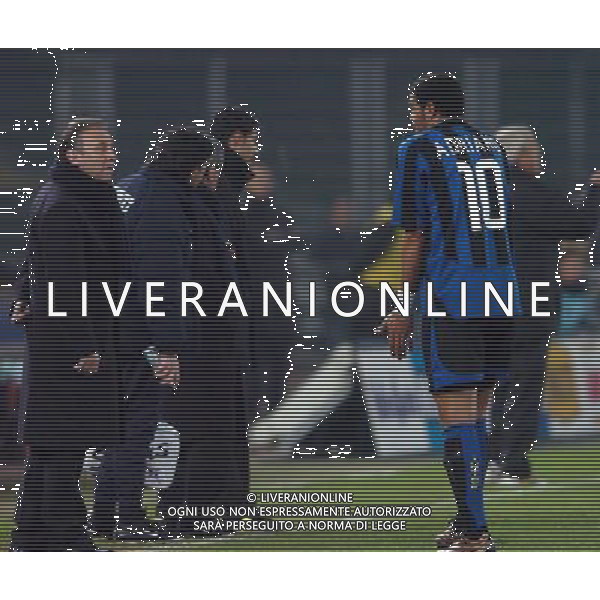 TORINO 04/02/04 SEMIFINALE TIM CUP 2003/04 JUVENTUS - INTER nella foto zaccheroni alberto con adriano leite ribeiro ph gigi arcaini/ag.aldo liverani