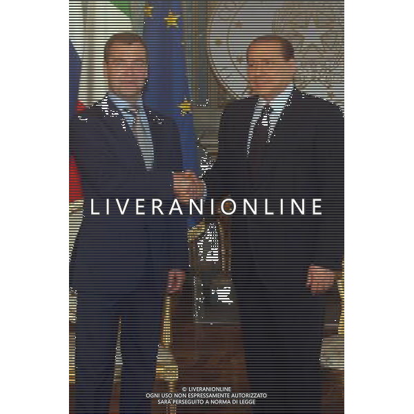 MILANO 23/0/2010 POLITICA: VERTICE RUSSIA - ITALIA Palazzo della Prefettura,Incontro tra il premier Silvio Berlusconi e il presidente della Federazione russa Dmitri Medvedev nella foto premier Silvio Berlusconi - il presidente della Federazione russa Dmitri Medvedev ph Fiochi/ AG ALDO LIVERANI SAS 