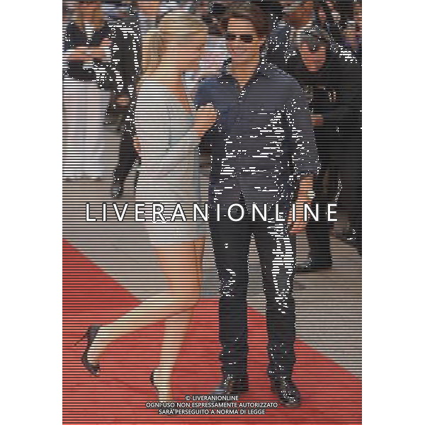 Pic Shows: Tom Cruise and Cameron Diaz at the premier of \'Knight and Day\' held at the Odeon, Leicester Square, London. Londra premiere del film \'Knight And Day\' nella piazza Odeon Leicester ©photoshot/ALDO LIVERANI