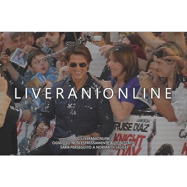 Pic Shows: Tom Cruise at the premier of \'Knight and Day\' held at the Odeon, Leicester Square, London. Londra premiere del film \'Knight And Day\' nella piazza Odeon Leicester ©photoshot/ALDO LIVERANI