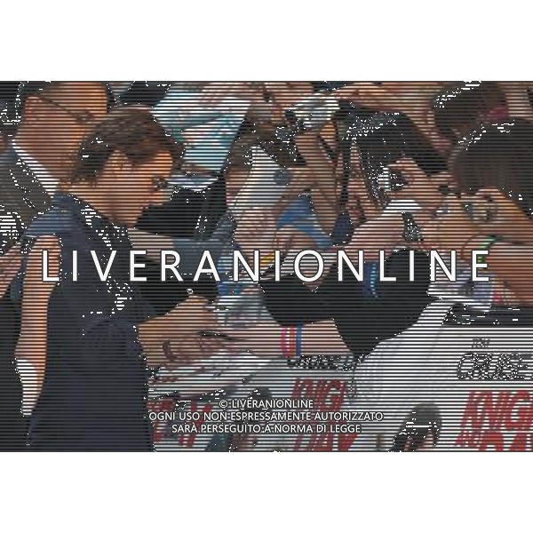 Picture Shows: Tom Cruise attending The UK Premiere of Knight And Day, Odeon Leicester Square, London. 22nd July 2010 Londra premiere del film \'Knight And Day\' nella piazza Odeon Leicester ©photoshot/ALDO LIVERANI