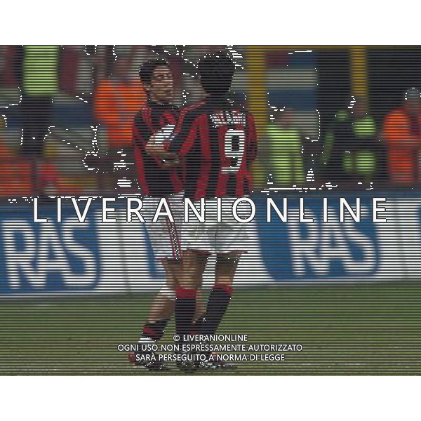 MILANO 05/02/04 SEMIFINALE DI COPPA TIM 2003/04 MILAN-LAZIO nella foto rui costa manuel con filippo inzaghi dopo il gol ph gigi arcaini/ag.aldo liverani