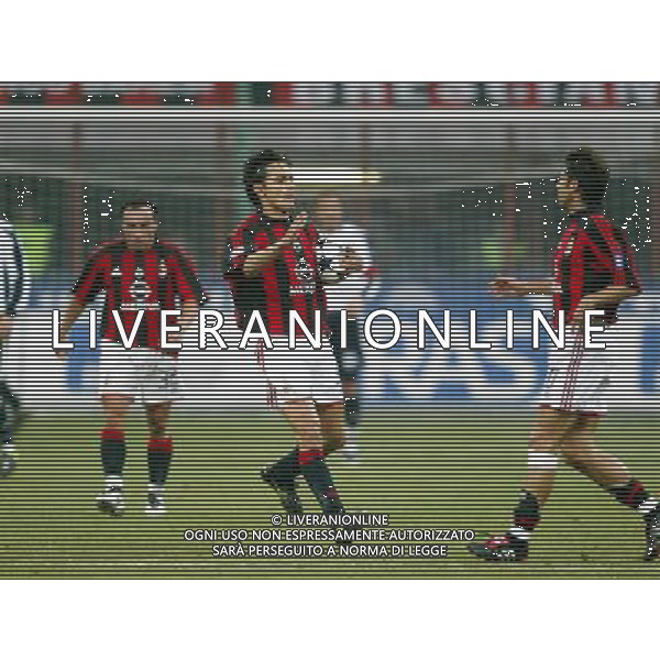 milano 05/02/04 milna-lazio coppa italia tim cup nella foto dopo gol del milan ph junior belardo / ag aldo liverani s.a.s.