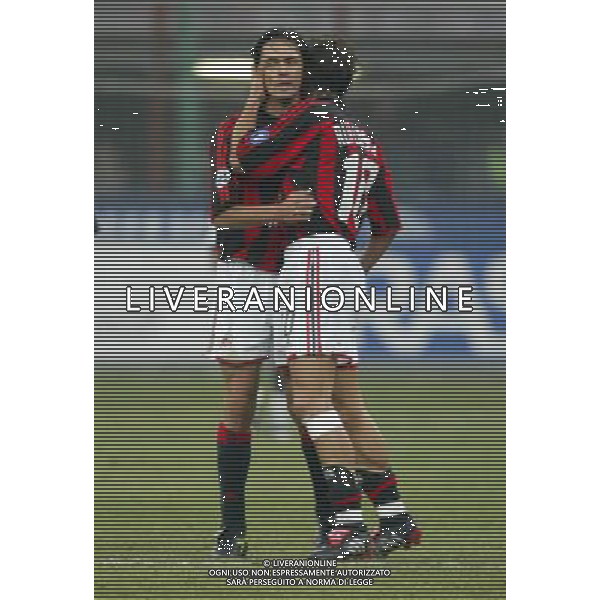 milano 05/02/04 milna-lazio coppa italia tim cup nella foto dopo gol del milan ph junior belardo / ag aldo liverani s.a.s.