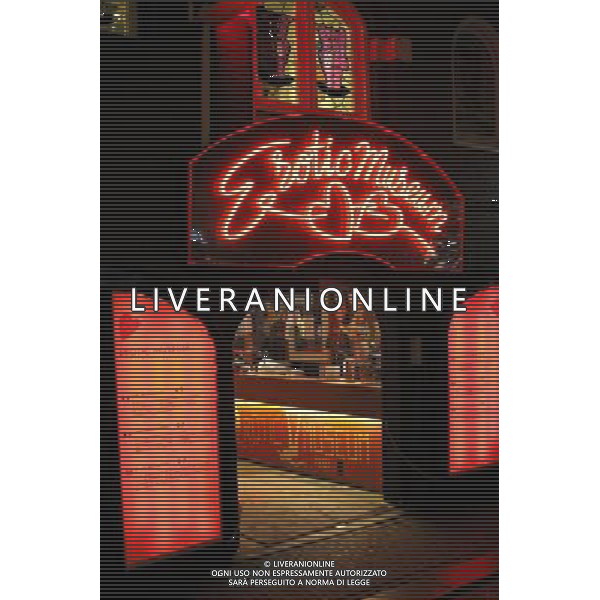 Erotic Museum neon sign in Amsterdam, Holland ©PHOTOSHOT/Agenzia Aldo Liverani Sas - ITALY ONLY - VEDUTE DELLA CITTA\' DI AMSTERDAM IN OLANDA PAESI BASSI