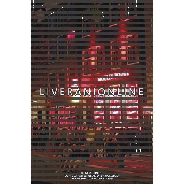Red lights in window of house and Moulin Rouge live sex show in the red light district of Amsterdam, Holland ©PHOTOSHOT/Agenzia Aldo Liverani Sas - ITALY ONLY - VEDUTE DELLA CITTA\' DI AMSTERDAM IN OLANDA PAESI BASSI