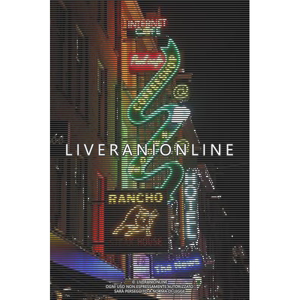 Neon lights of coffee shop sign in Leidseplein in Amsterdam, Holland ©PHOTOSHOT/Agenzia Aldo Liverani Sas - ITALY ONLY - VEDUTE DELLA CITTA\' DI AMSTERDAM IN OLANDA PAESI BASSI