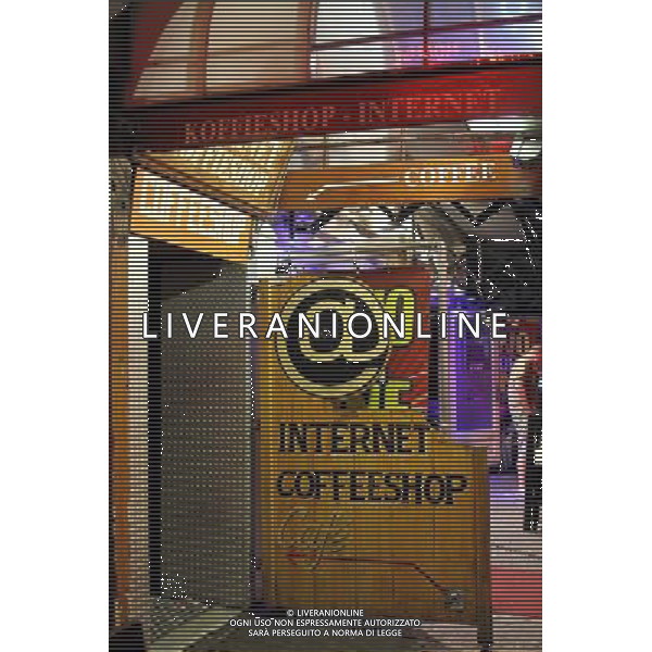 Coffee shop and internet sign in Amsterdam, Holland ©PHOTOSHOT/Agenzia Aldo Liverani Sas - ITALY ONLY - VEDUTE DELLA CITTA\' DI AMSTERDAM IN OLANDA PAESI BASSI