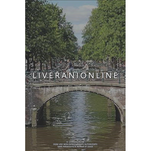 Bridge on the canal at Leidse Gracht in Amsterdam, Holland ©PHOTOSHOT/Agenzia Aldo Liverani Sas - ITALY ONLY - VEDUTE DELLA CITTA\' DI AMSTERDAM IN OLANDA PAESI BASSI