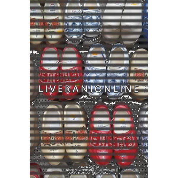 Pairs of Clogs for sale to tourists in Amsterdam, Holland ©PHOTOSHOT/Agenzia Aldo Liverani Sas - ITALY ONLY - VEDUTE DELLA CITTA\' DI AMSTERDAM IN OLANDA PAESI BASSI