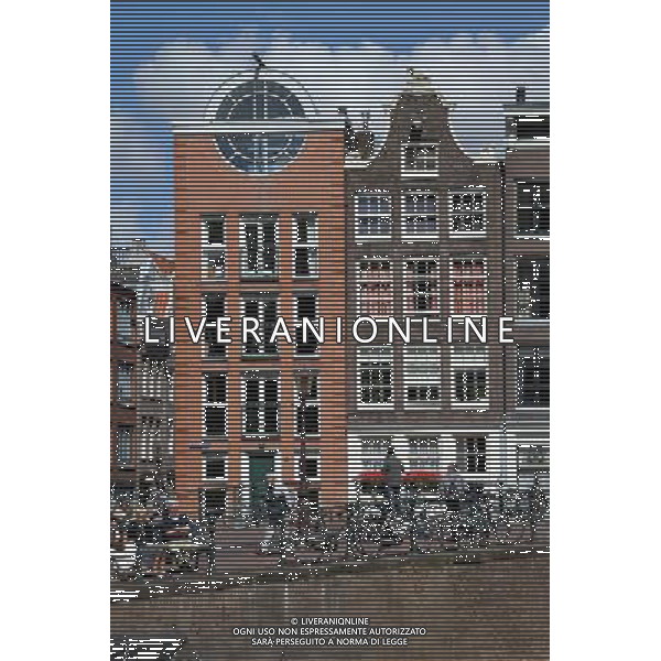 Traditional and new Dutch house on Prinsengracht in Amsterdam, Holland ©PHOTOSHOT/Agenzia Aldo Liverani Sas - ITALY ONLY - VEDUTE DELLA CITTA\' DI AMSTERDAM IN OLANDA PAESI BASSI