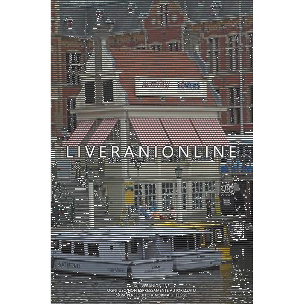 Water taxi building and lovers cruises in Amsterdam, Holland ©PHOTOSHOT/Agenzia Aldo Liverani Sas - ITALY ONLY - VEDUTE DELLA CITTA\' DI AMSTERDAM IN OLANDA PAESI BASSI