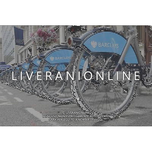Barclays Bank reveal their results tomorrow, thursday. Photo Shows; London\'s Cycle hire scheme sponsored by Barclays © David Wimsett - Photoshot - Ag. Aldo Liverani sas ITALY ONLY BICICLETTE CON IL LOGO DELLA BARCLAYS