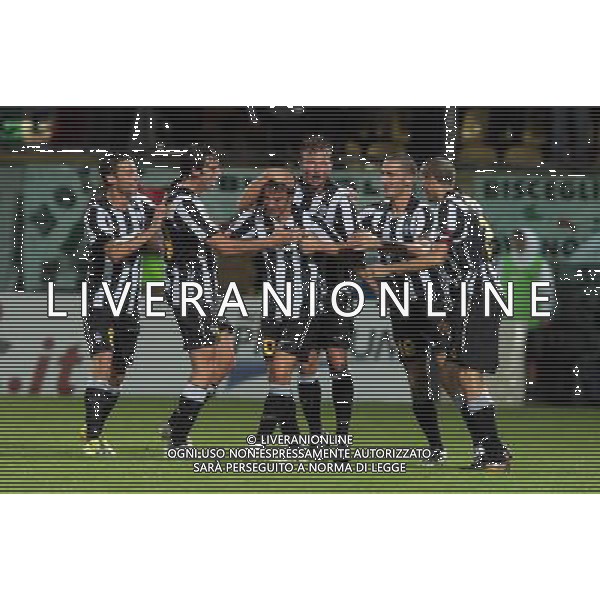 MODENA 05/08/2010 - JUVENTUS F.C. VS SHAMROCK ROVERS - NELLA FOTO: L\'ESULTANZA DI ALESSANDRO DEL PIERO E COMPAGNI DOPO IL GOL FOTO FRANCESCA SOLI / AGENZIA ALDO LIVERANI