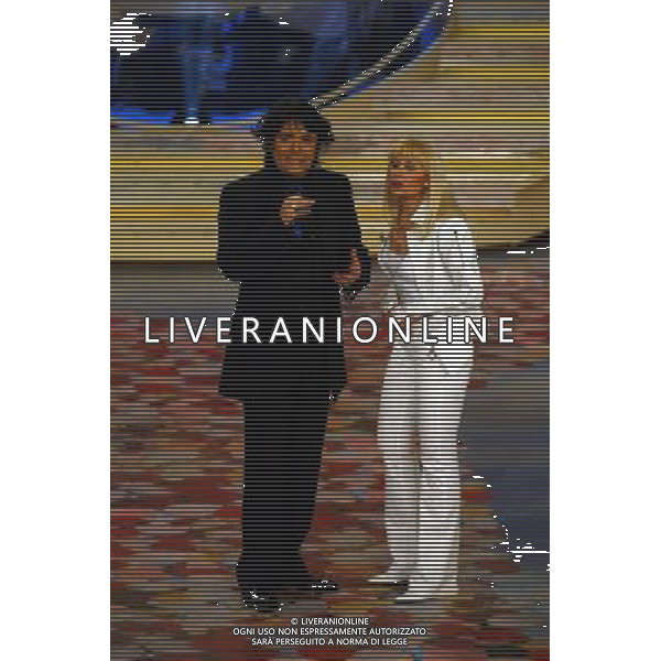 Roma 07/02/2004 - Nuovo programma diretto da Sergio Japino e condotto da Raffaella Carra\' \' Sogni \' in onda su Raiuno. Renato Zero agenzia aldo liverani