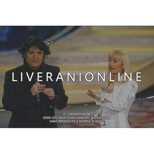 Roma 07/02/2004 - Nuovo programma diretto da Sergio Japino e condotto da Raffaella Carra\' \' Sogni \' in onda su Raiuno. Renato Zero agenzia aldo liverani
