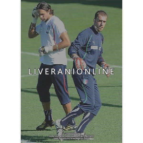 Raduno Nazionale Italiana a Coverciano Coverciano(FI) - 08.08.2010 Allenamento Nella Foto:VIVIANO EMILIANO-SALVATORE SIRIGU /Ph.Vitez-Ag. Aldo Liverani