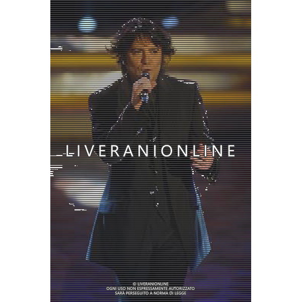 Roma 07/02/2004 - Nuovo programma diretto da Sergio Japino e condotto da Raffaella Carra\' \' Sogni \' in onda su Raiuno. Renato Zero agenzia aldo liverani