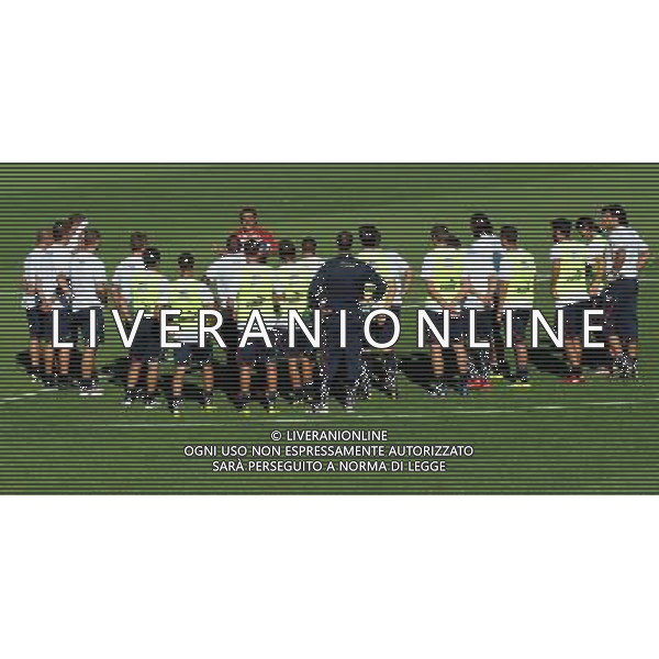 Raduno Nazionale Italiana a Coverciano Coverciano(FI) - 08.08.2010 Allenamento Nella Foto:prandelli cesare parla al gruppo /Ph.Vitez-Ag. Aldo Liverani